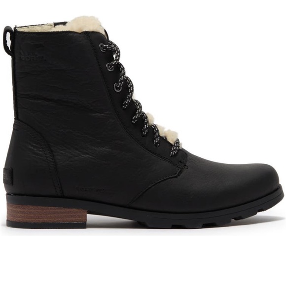 SOREL
Emelie Genuine Shearling
Short Lace-Up Boot - Picture 2 of 5